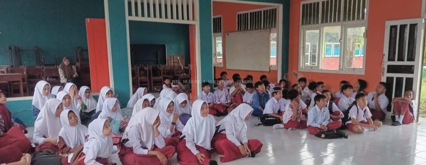 Pembukaan Masa Ta’aruf Siswa Madrasah (Matsama) di lingkungan MTsN 1 Halteng T.A 2024/2025